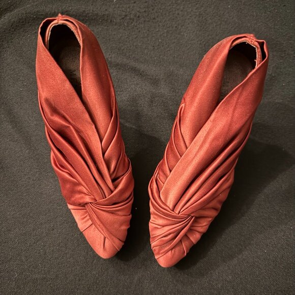 Red Folded Satin Platform High Heel Pumps - Picture 2 of 5